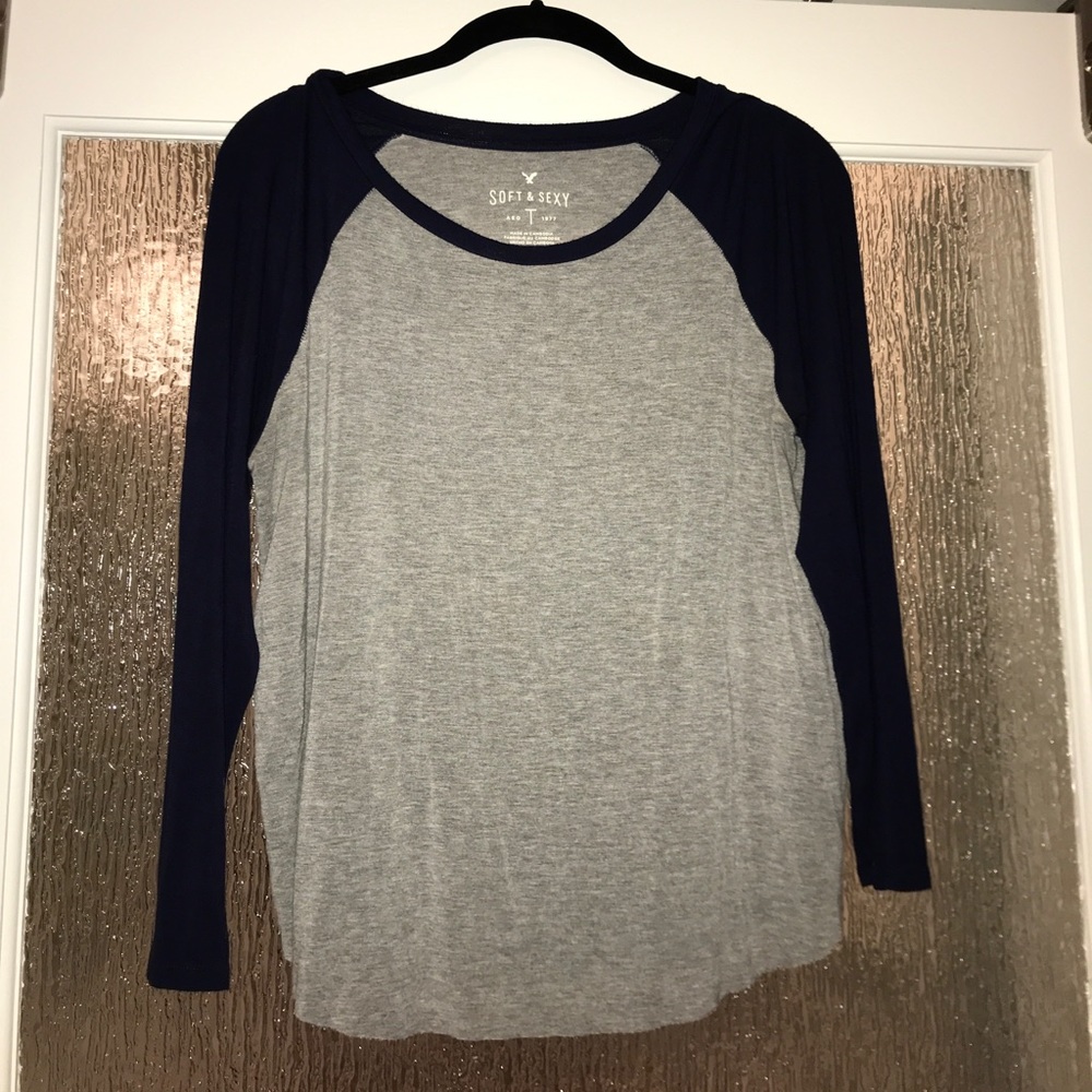 American Eagle soft and sexy T-shirt!